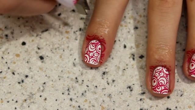 ТРЮК: как ИДЕАЛЬНО ровно НАКРАСИТЬ НОГТИ Perfect Finish Nail Polish Alevtinochka2011 смотреть онлайн