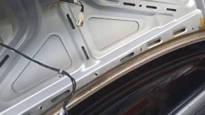 Меняем крышку багажника Чери Фора
