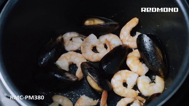 Мультиварка скороварка REDMOND RMC PM380 смотреть онлайн