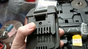 Распаковка — Угловая шлифовальная машина Интерскол УШМ-125/18В