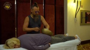 Victor Ogui Seminars with singing bowls Виктор Огуй семинары с поющими чашами Sh.mp4