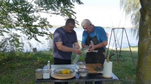 Мясо барана на костре. Целый ягнёнок запеченный на открытом огне.