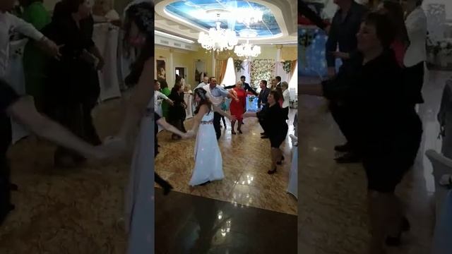 7:40 танец на свадьбе смотреть онлайн