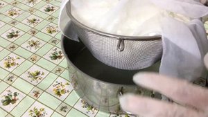 Творог и сметана из козьего молока