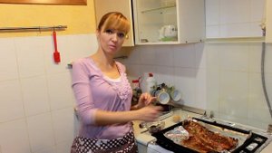 Пряная свинина с соусом барбекю