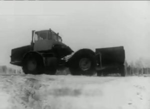 Зимняя работа тракторов ДТ-75, К-700, ДТ-54, МТЗ-80, МТЗ-50 (Ч-2) Техника СССР Фильмы СССР