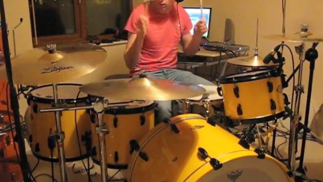 Foo Fighters - The Pretender drum cover смотреть онлайн