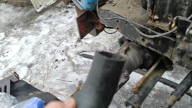замена патрубков охлаждения на МТЗ 892 смотреть онлайн