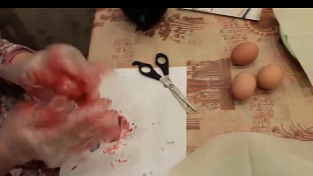 АНЯ ПЕРВЫЙ РАЗ КРАСИТ ЯЙЦА/ЧЕЛЛЕНДЖ смотреть онлайн