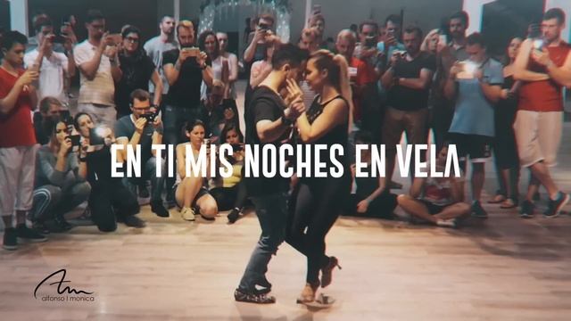 Los Rebujitos - Acércate Lento (Lyric Video & Bachata Dance) смотреть онлайн