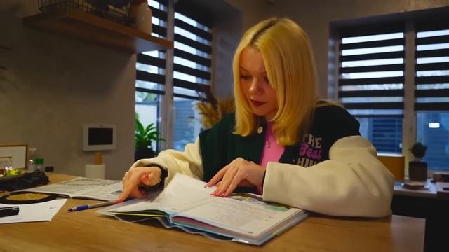 Амелка е НАЙ-УМНИЯТ ЧОВЕК на света! смотреть онлайн