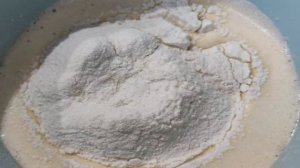 Рулет на кефире с корицей