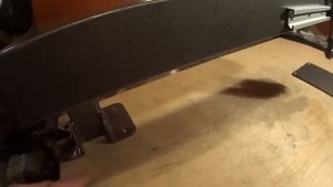 20 Универсальная траверса для установки электролобзика в стол