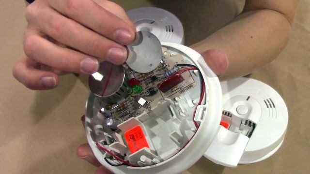 How to stop fix a Smoke Alarm chirp beep смотреть онлайн