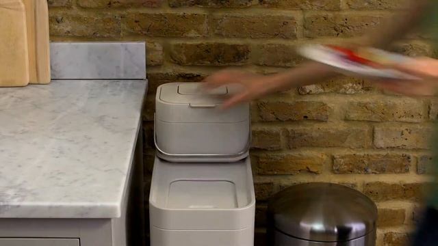 Контейнер для пищевых отходов Joseph Joseph Stack™ смотреть онлайн