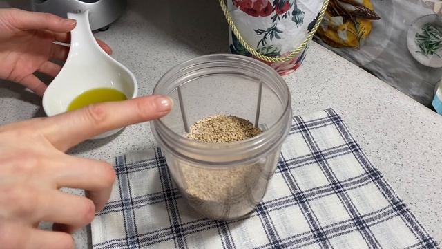 KAKO LAKO SAMI DA NAPRAVITE TAHINI PASTU,KOJA JE ZDRAVA ZA KOSTI! MIJEŠA SE U SLANA I SLATKA JELA! смотреть онлайн