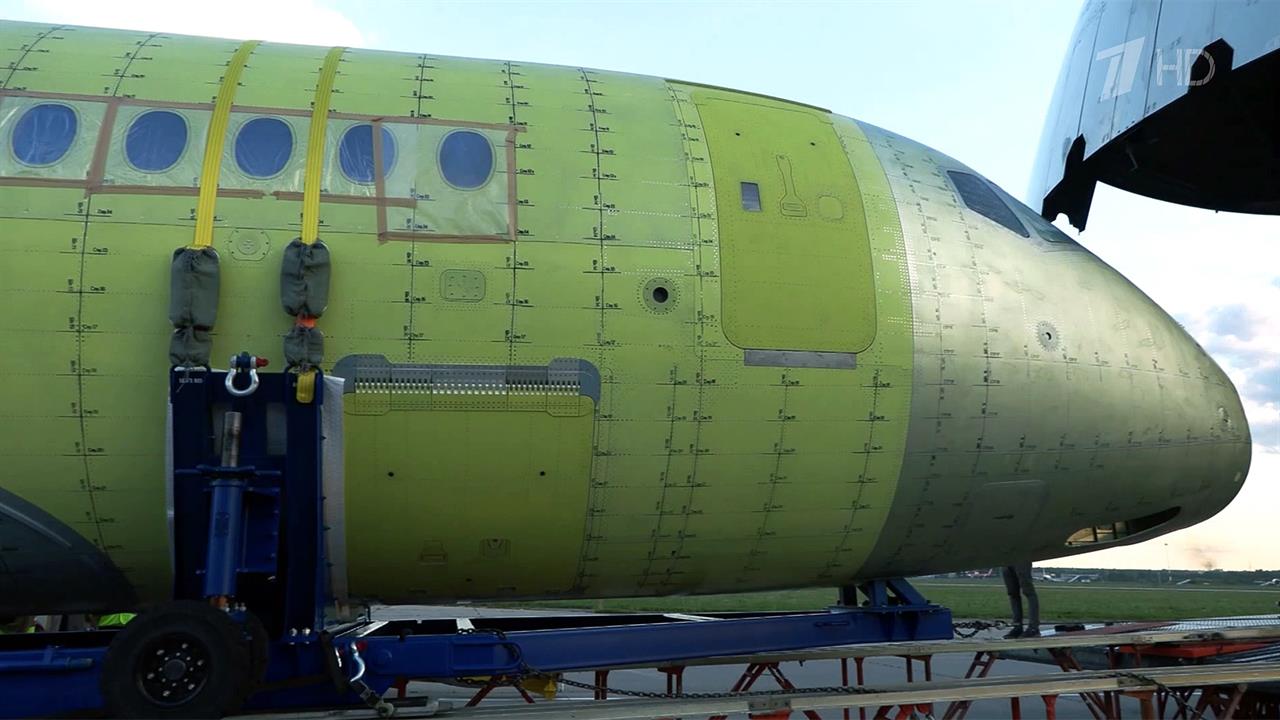 "Ростех" завершает сертификацию импортозамещенного самолета SSJ New