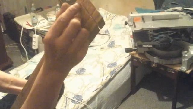 Как пилить дверную коробку торцовкой с 210м диском.