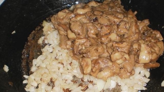 Курица с маслятами. Курица с маслятами