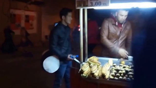 Достопримечательности Стамбула ночная улица Истикляль /Attractions Istanbul night Istiklal Street