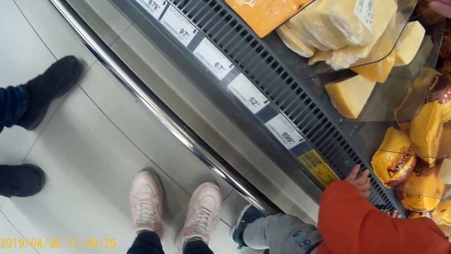 Просрочка в перекрестке, осознанно продают товар ненадлежащего качества... смотреть онлайн