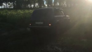 Пытаемся засадить Форд Кугу в грязи( часть 1).#off road#Kuga#Niva#грязь#бездорожье