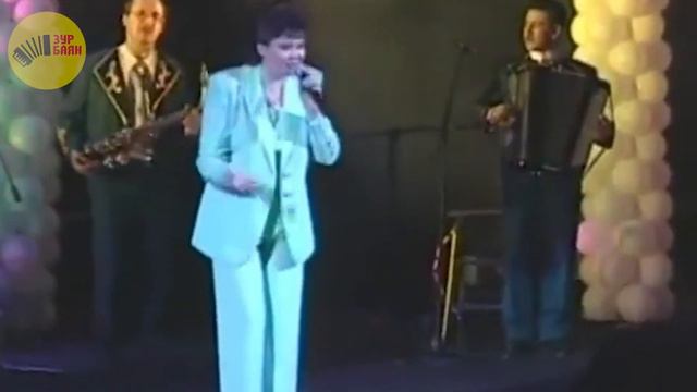 Хәния Фархи ЯКИ Алсу - Азат Фазлыевлар? смотреть онлайн