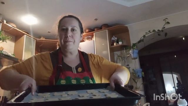 Холодец варить? А оливье? Меню нет. Свет есть. Тревога смотреть онлайн