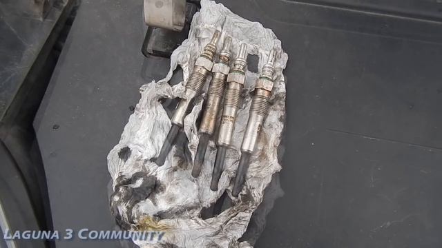 Замена свечей накала, двигатель Renault 1.5DCI K9K 780 Glow plugs replacement смотреть онлайн