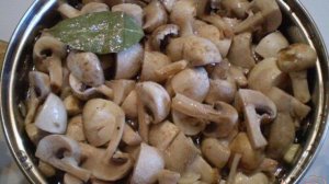 Маринованные грибы