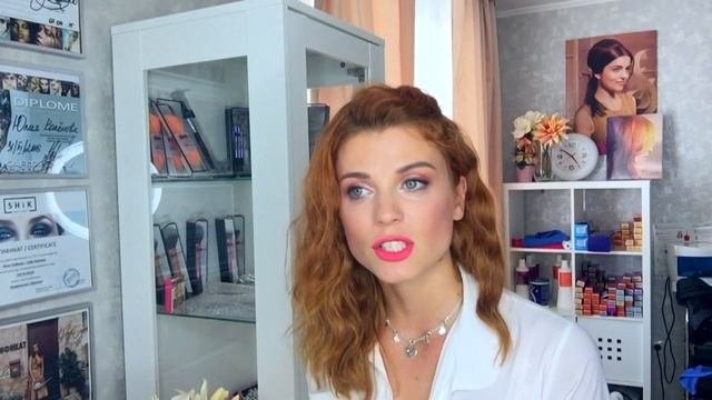 VLOG:  профессия визажист, есть ли дружба между визажистами, как я стала визажистом...