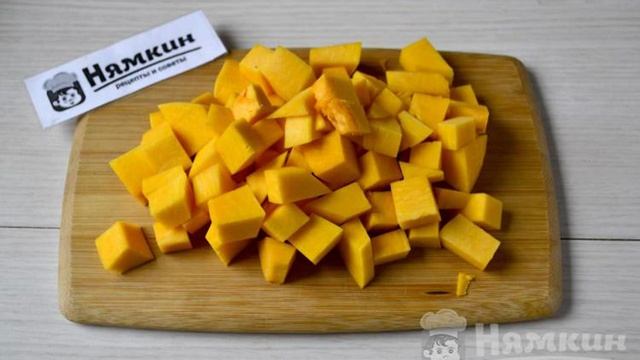 Молочная рисовая каша с яблоками и тыквой в мультиварке