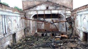 Заброшенный Дом культуры в районе Нововязники города Вязники в ожидании сноса