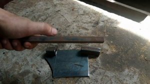 Дверные петли из квадрата и самодельная крепкая защелка, для двери.