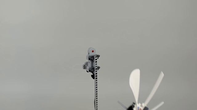 Making a LEGO Car Cross Broken Bridges... смотреть онлайн