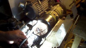 ТОКАРНЫЕ РАБОТЫ РАСТОЧКА КУВАЛДЫ ПОД КОНУСНУЮ ПОСАДКУ РУЧКИ