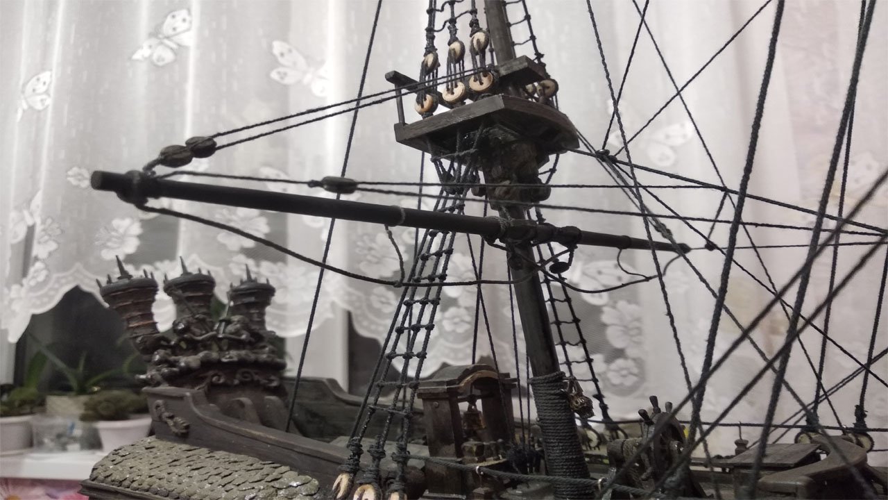 № 107 Сборка модели корабля черная жемчужина Установка реи без паруса на третью мачту.
