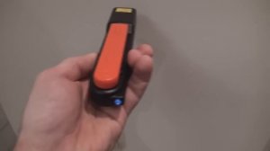 Простой детектор скрытой проводки. Детектор металла и электропроводки ADA Wall Scanner 50