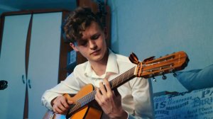 Шаланды, полные кефали
||семиструнная гитара||