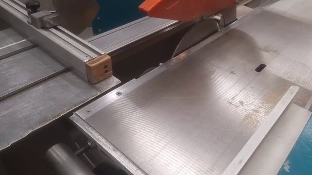 Работа в столярном цеху ( мебель )