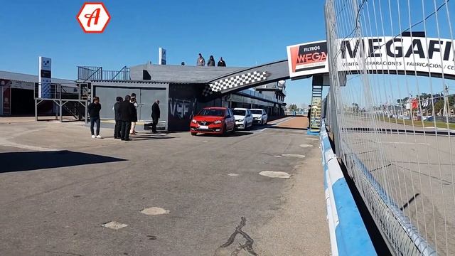 Renault Sandero RS en Uruguay смотреть онлайн