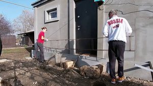 Новая терраса для старого дома. Режем, варим, устанавливаем!