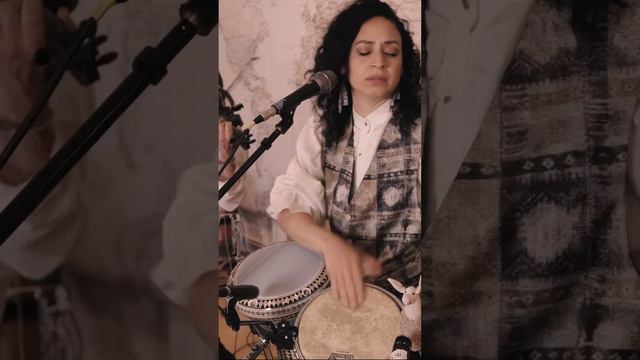 Have you heard Liberty Awaits yet? #fiddle #folkmusic #worldmusic #voyage смотреть онлайн