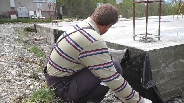 Снимаем опалубку. Брак? Не думаю! Прораб недоволен.
