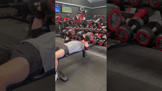 My Heaviest Dumbbell Press 37.5kg/82lbs for 4 at body weight 72kg смотреть онлайн