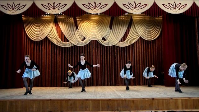 Современный танец Фантазия. Танцевальный коллектив 3 курса. смотреть онлайн