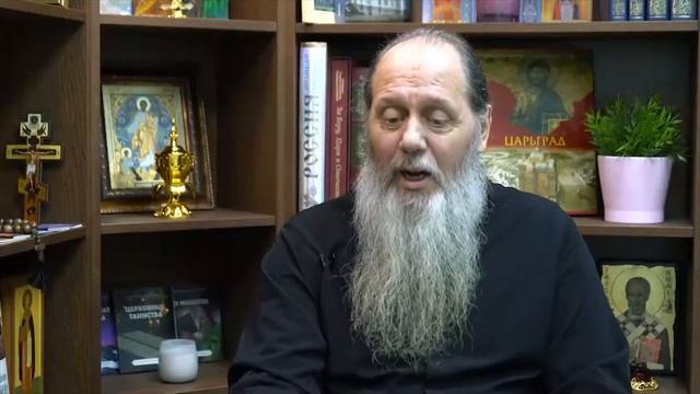 ЧЬЕ ИМЯ ПОДАВАТЬ НА ПОМИНОВЕНИЕ