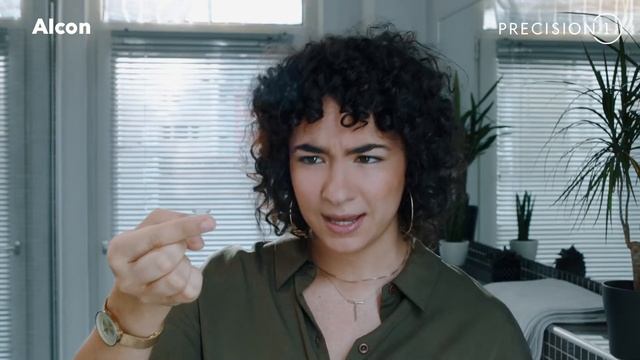 PRECISION1. Как надевать линзы смотреть онлайн