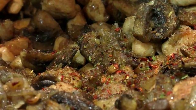 С Курицей и Грибами, ОН БОЖЕСТВЕНЕН! Жульен под  пикантным соусом| Горячее на праздник