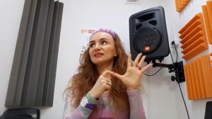 Есть такая ПРОФЕССИЯ - ВОКАЛИСТ. Где можно работать с навыками и   умениями вокалиста(певицы/певца)